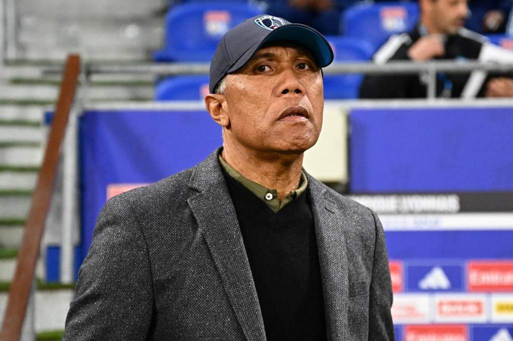 Paris FC : Antoine Kombouaré remplacé par Liam Rosenior