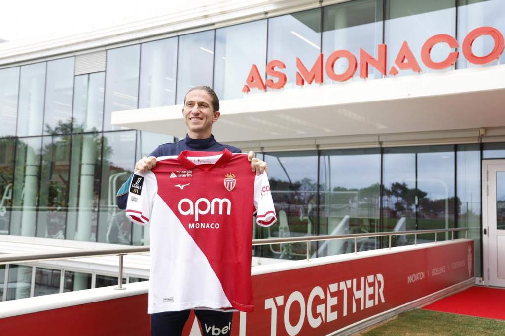 Filipe Luis lors de sa conférence de presse de présentation à l'AS Monaco