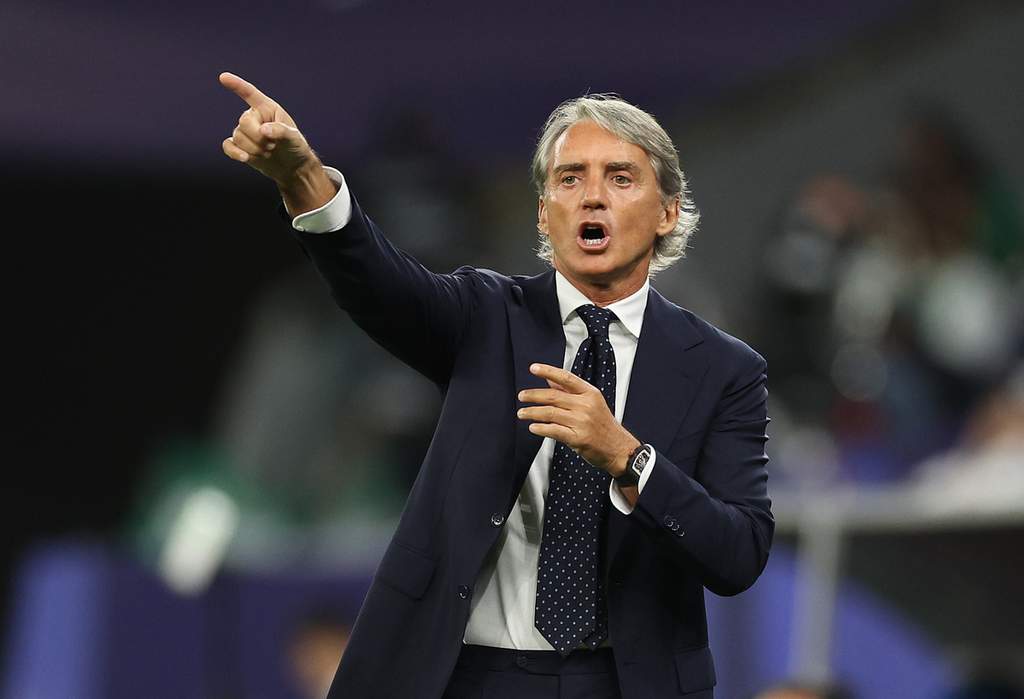 Roberto Mancini giving a speech at an event in Rome amid rumors of an Italy return.