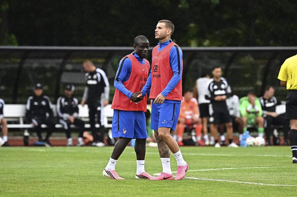 Lucas Hernandez et N'Golo Kanté attendus face à l'Angleterre lors du Mondial 2026