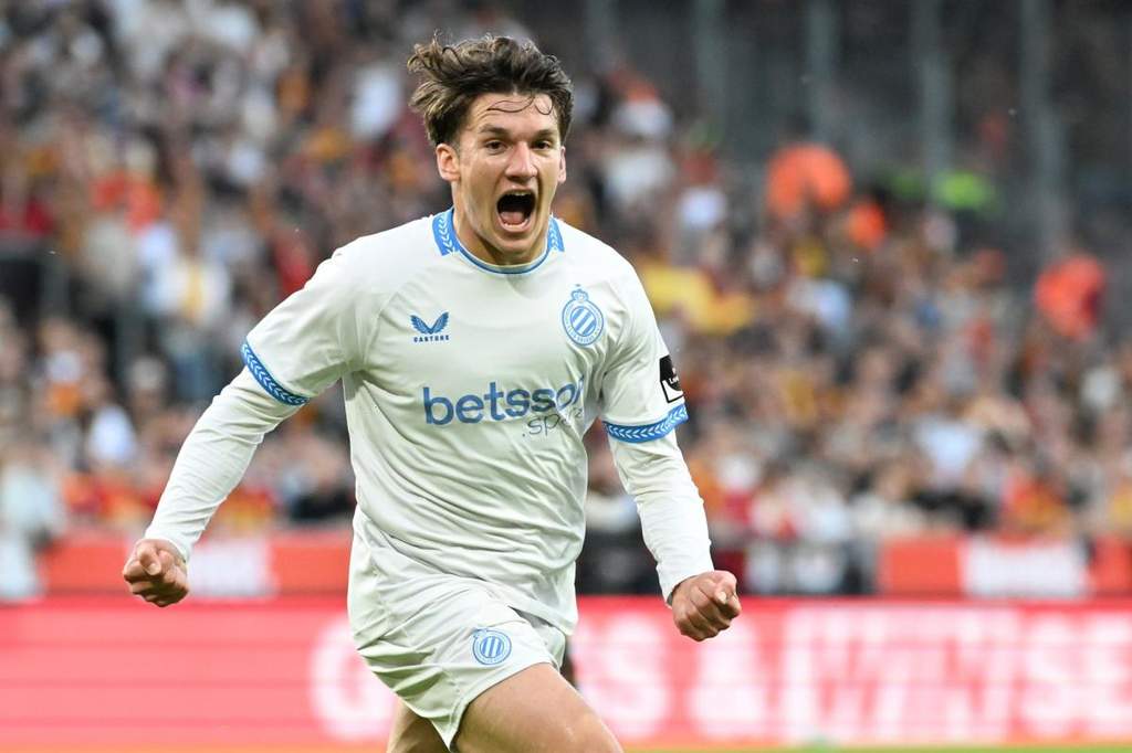 Christos Tzolis sous ses nouvelles couleurs après son transfert à Arsenal