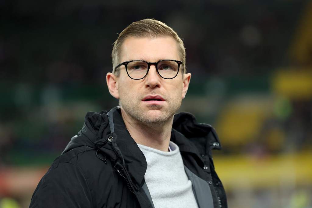 Per Mertesacker envisage un avenir professionnel au sein de la DFB en Allemagne