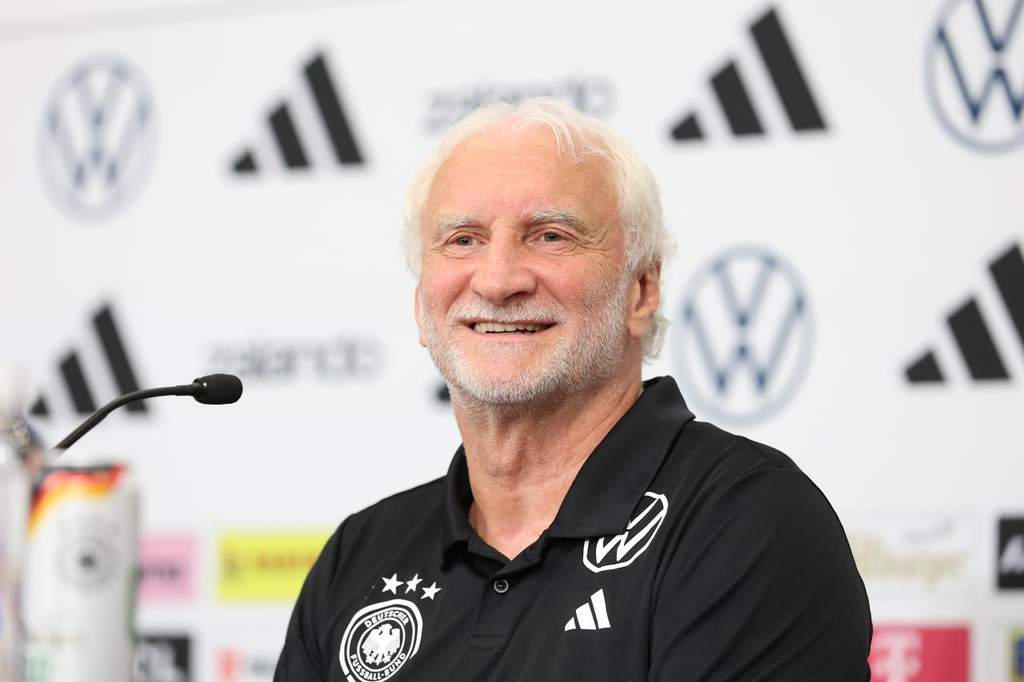 Rudi Völler, le directeur sportif de la DFB, lors d'un rassemblement de l'équipe d'Allemagne