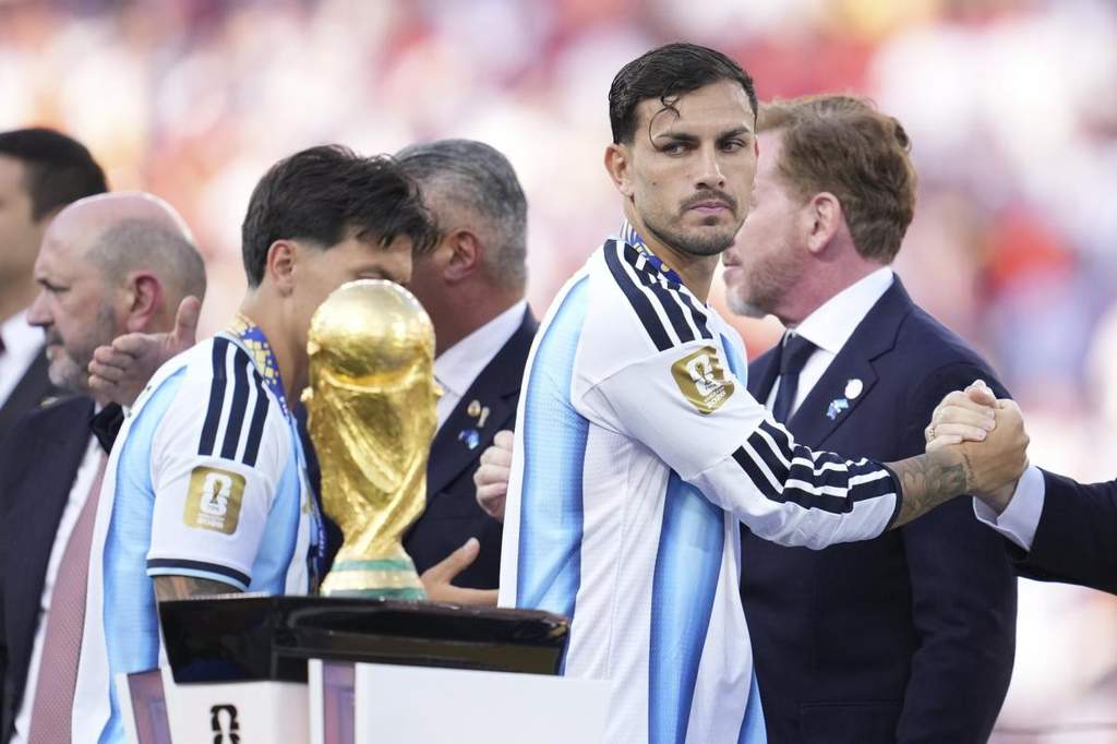 Leandro Paredes sous le maillot de l'équipe d'Argentine lors de la Coupe du monde 2026