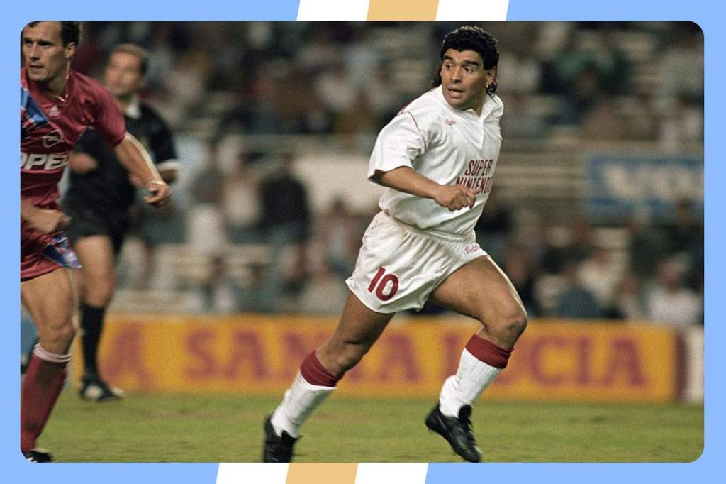 Diego Maradona avec le maillot de l'Argentine lors des qualifications pour le Mondial 1994