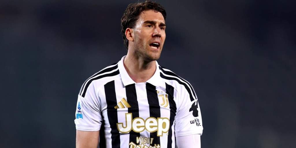 Dusan Vlahovic sous le maillot de la Juventus lors d'un match de Serie A à Torino